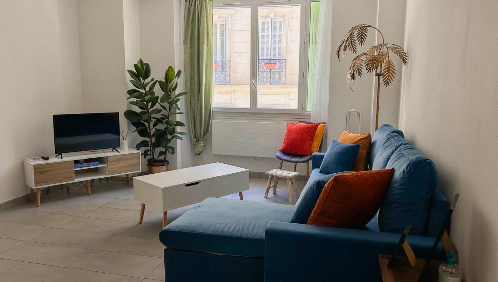 Pres De La Gare St Charles Apartment *